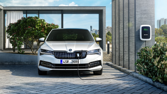 SKODA SUPERB COMBI