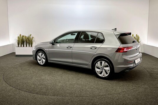 Volkswagen Golf Life Edition 1.5 eTSI 85 kW / 116 pk Hatchback 7 v