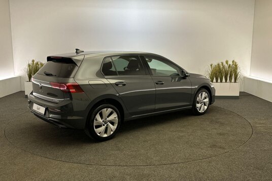 Volkswagen Golf Life Edition 1.5 eHybrid 150 kW / 204 pk Hatchback