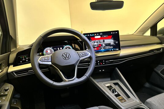 Volkswagen Golf Life Edition 1.5 eHybrid 150 kW / 204 pk Hatchback