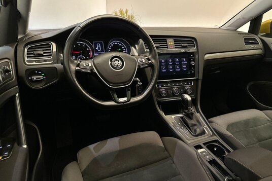 Volkswagen Golf 1.0 TSI 110pk DSG R-line
