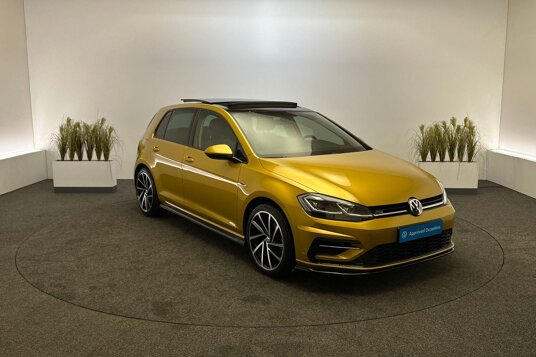 Volkswagen Golf 1.0 TSI 110pk DSG R-line