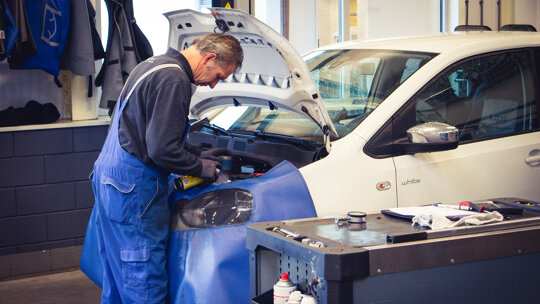 Vacatures werkplaats De Waal Autogroep 