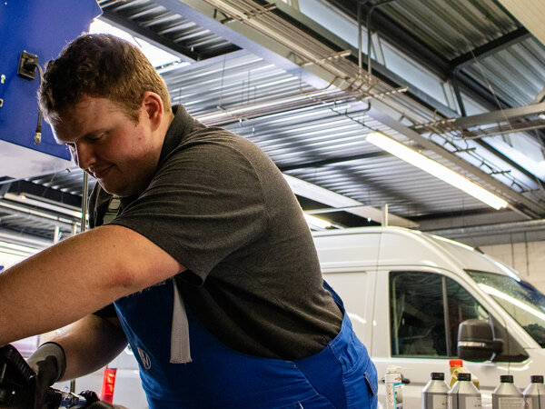 Vacatures werkplaats De Waal Autogroep 