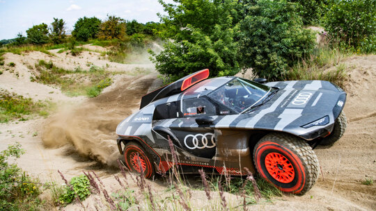 Audi RSQ e-tron