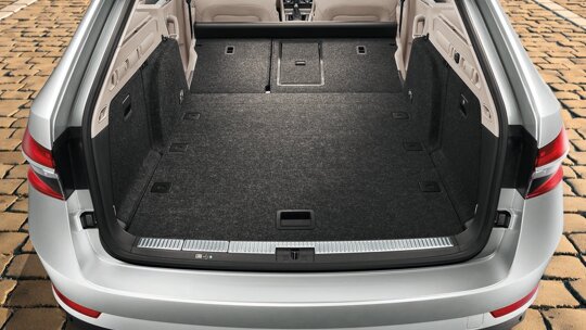 Skoda SUPERB COMBI