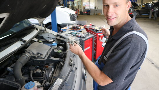 Vacatures werkplaats De Waal Autogroep 