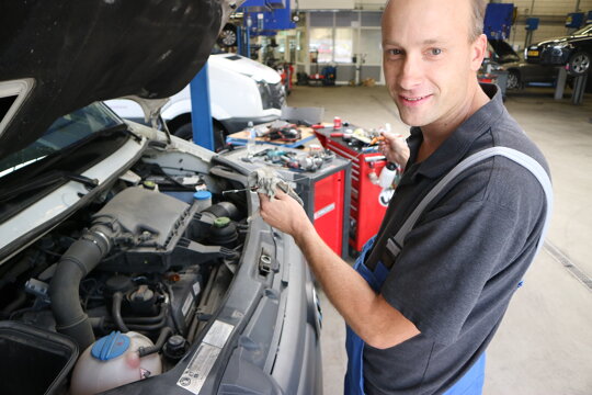 Vacatures werkplaats De Waal Autogroep 
