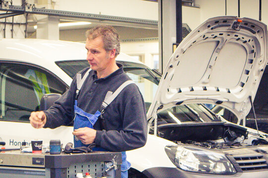 Vacatures werkplaats De Waal Autogroep 