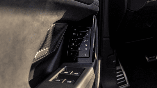 Audi A6 Avant e-tron (11)