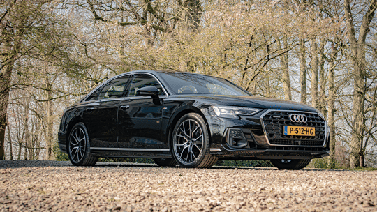 Audi A8 1 1700x956