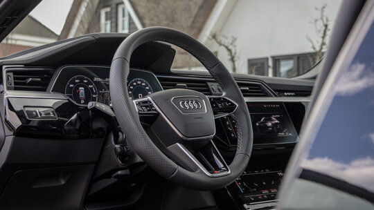 Audi Q8 e-tron (2)