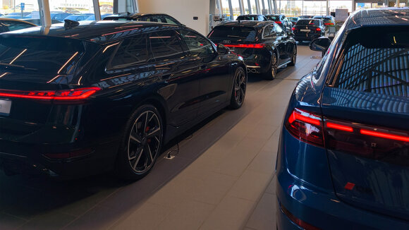 Audi showroom Veenendaal (1)