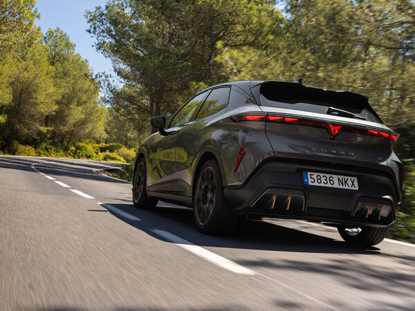 CUPRA Raval hero mobiel
