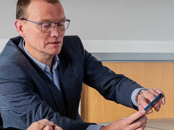 De vernieuwde app van ALMN - mobiel