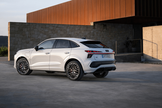 Nieuwe Audi Q3 Sportback e-hybrid hero mobiel