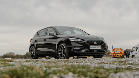 SEAT Leon hatchback 2025 (1)