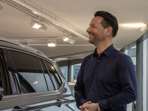 Vacature senior verkoopadviseur - hero mobiel