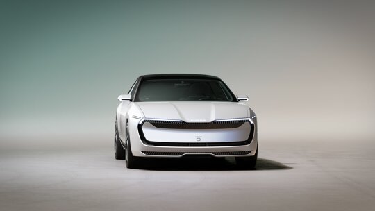 visiono_ext_studio_f_16x9_250826.png_v004