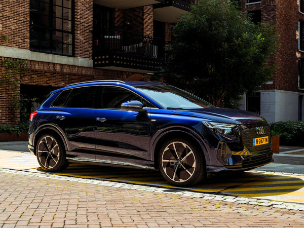 Audi Q4 e-tron hero mobiel
