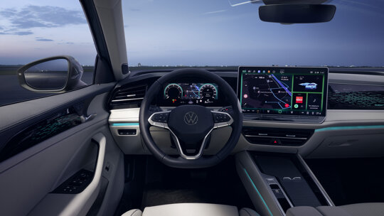 DB2023AU00892