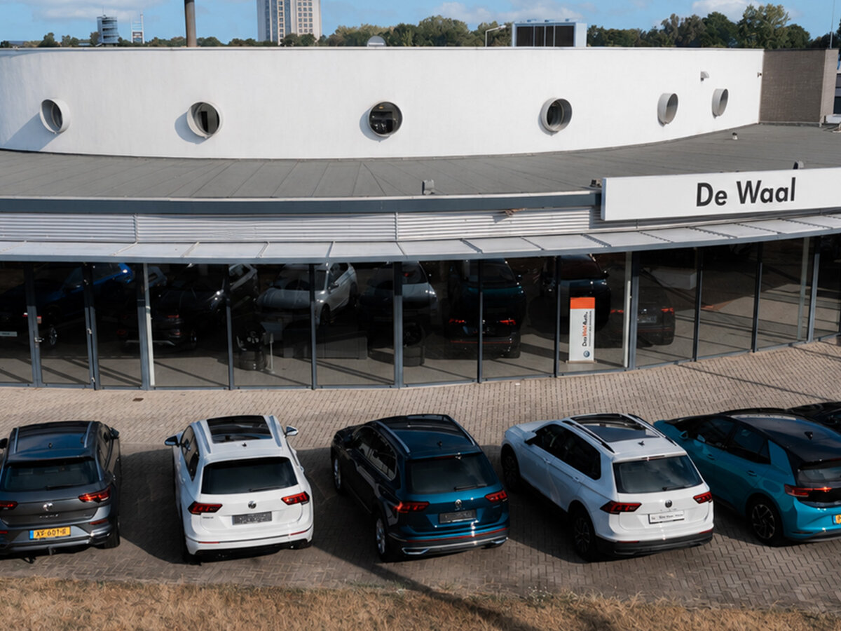 De Waal Autogroep Arnhem