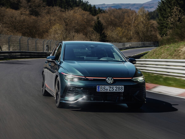 Volkswagen Golf GTI Clubsport EDITION 50 hero mobiel