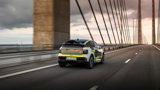 Audi A2 e-tron camouflage-05