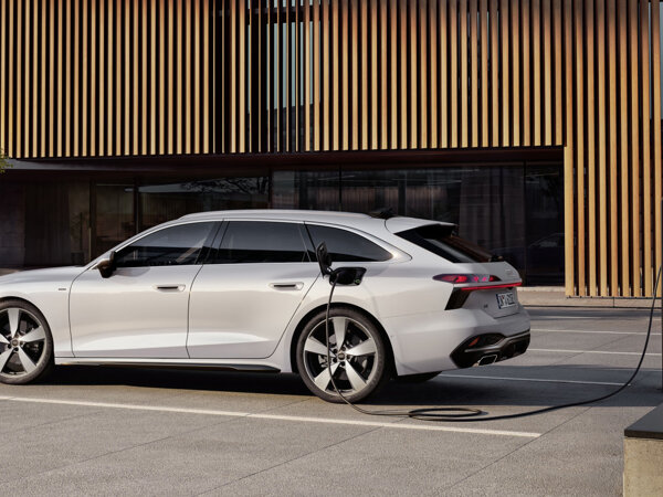 Audi A6 Avant e-hybrid bestelbaar hero mobiel