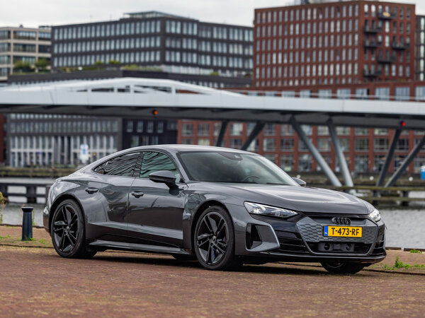 Audi e-tron GT hero mobiel