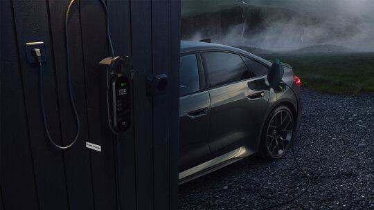 Audi RS 5 Limousine - laadpaal