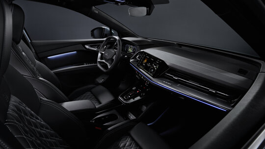 AUDI Q4 E-tron