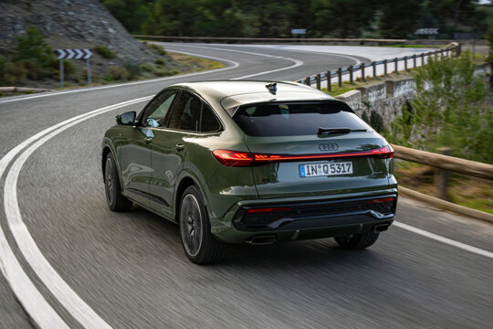 Autoweek test Audi Q5 hero mobiel