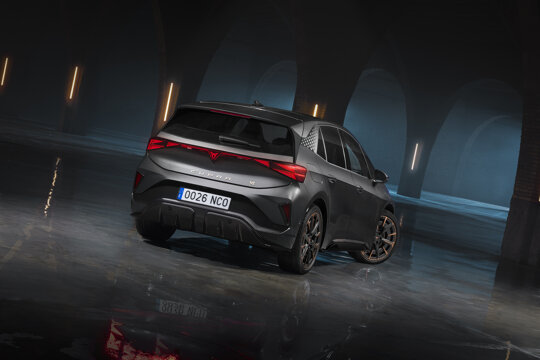 CUPRA Born (1)