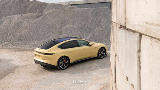 Nio 4