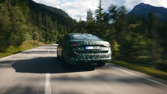 Skoda Superb Hatchback (3)