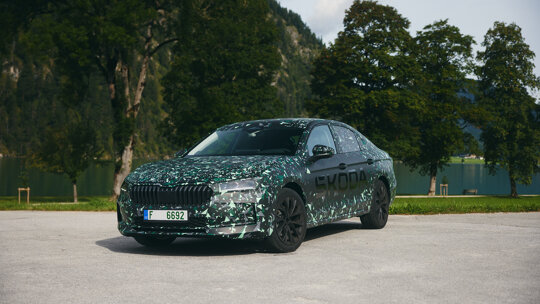 Skoda Superb Hatchback (4)