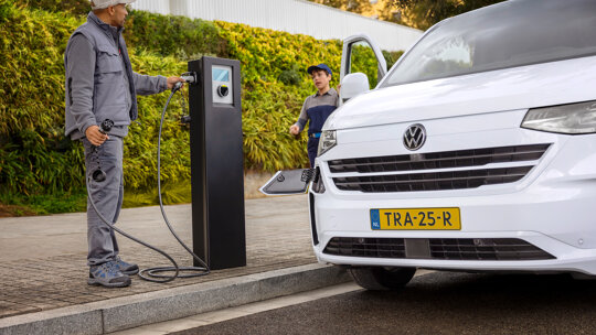 Transporter eHybrid laden