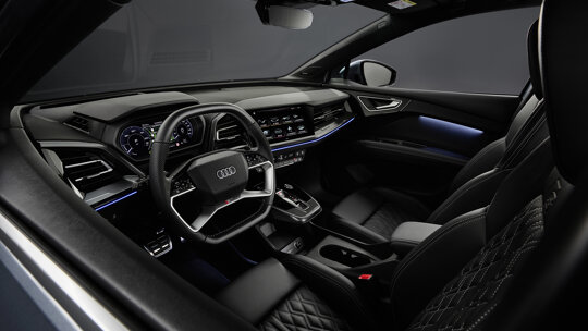 AUDI Q4 e-tron