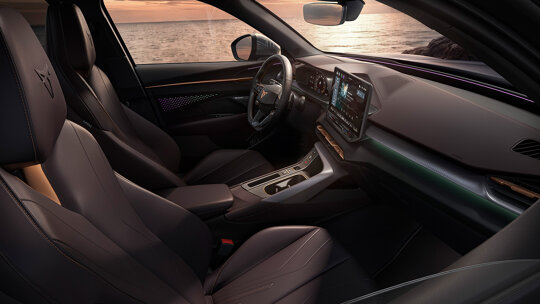 CUPRA Terramar interieur met stoelen