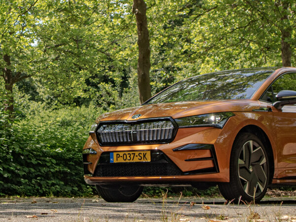 header_skoda enyaq coupe rs iv