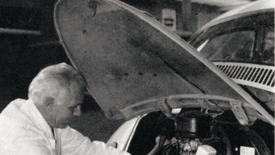 Historie De Waal Autogroep
