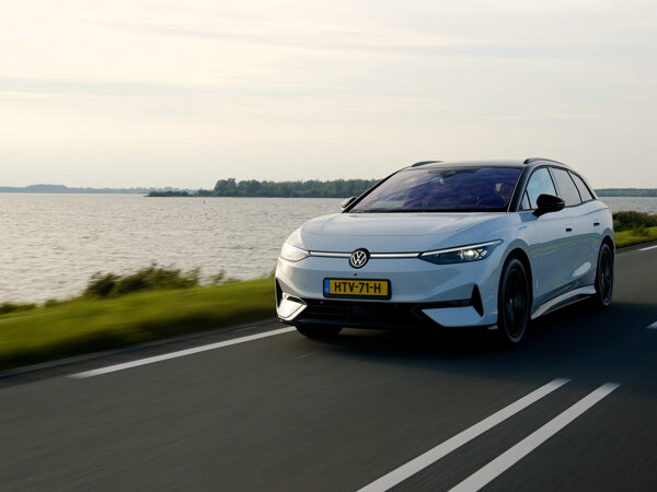 Volkswagen ID.7 Tourer nieuwe instap accu hero mobiel