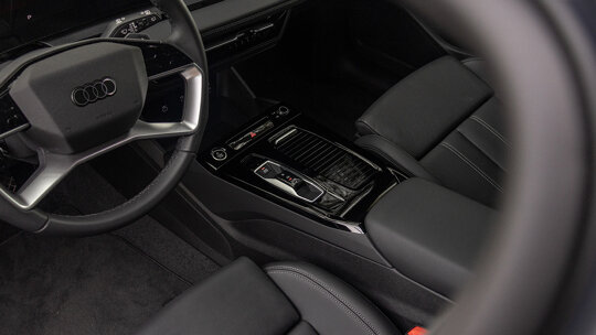 Audi Q6 e-tron (6)