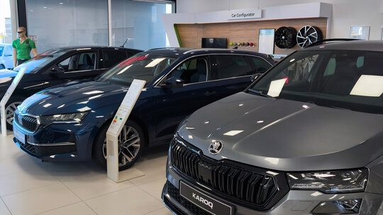 De Waal Veenendaal Skoda showroom