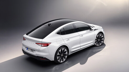 enyaq-coupe-34rear-up