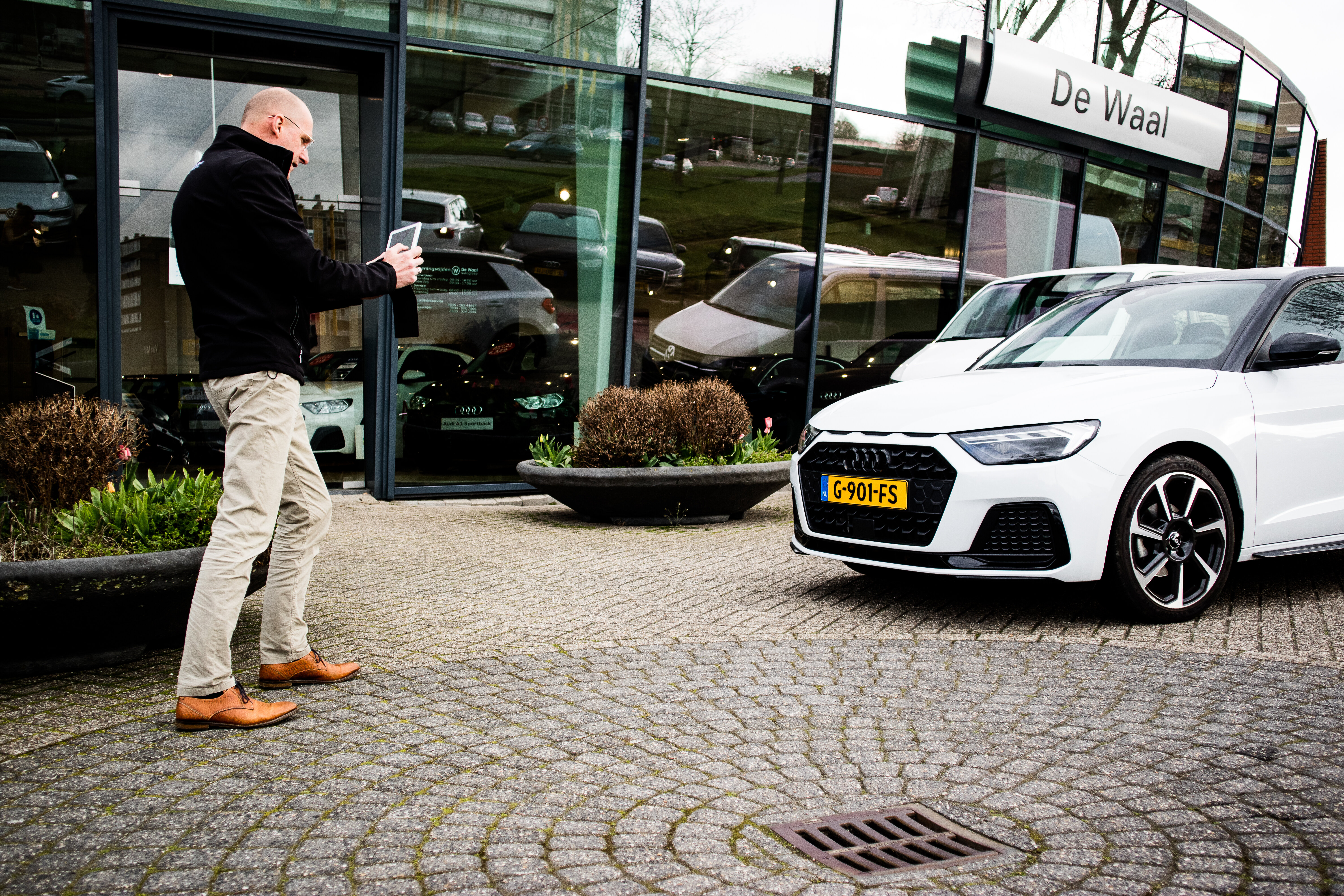 Zo Uitvoerig Taxeert De Waal Autogroep Jouw Auto