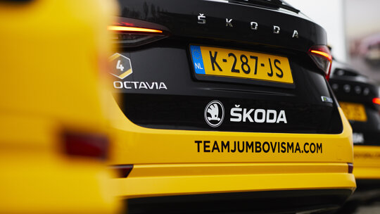 Team Jumbo-Visma en Skoda