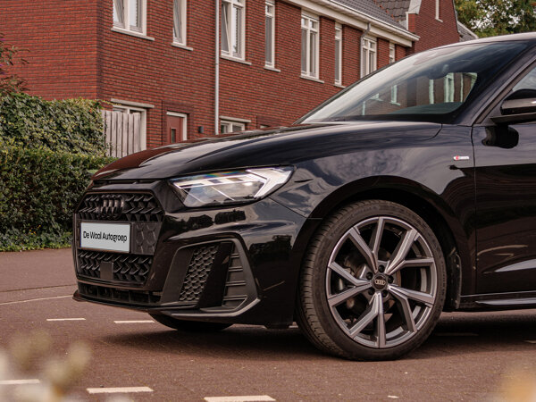 Audi A1 Sportback hero mobiel