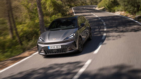 CUPRA Raval rijdend